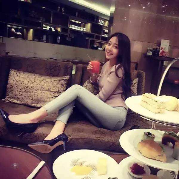 皇冠app官方版下载安装